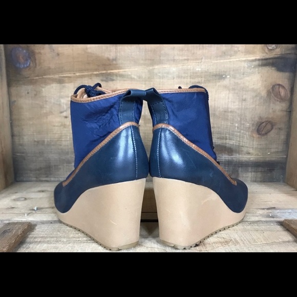 LL Bean Wedge Duckboot Ankle Bootie - Picture 3 of 3